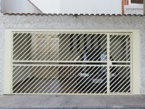Portão de Aço Tubular Diagonal Ripado